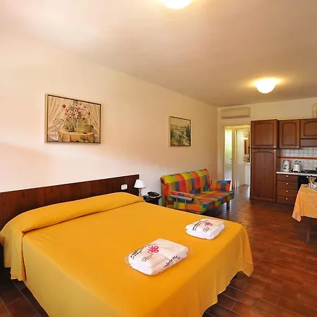 Borgo Etrusco 4* Скарлино